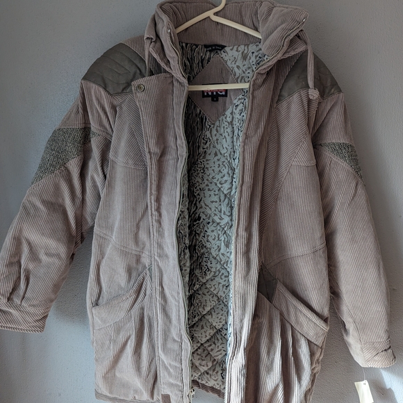 Vintage Women's Taupe Corduroy Puffer Jacket With  Leather & Knit Detailing - Picture 12 of 16